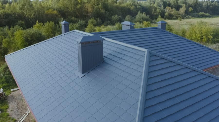 Professional gutter cleaning in Tate, GA